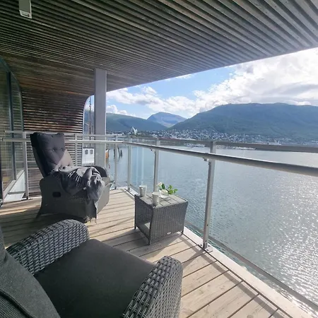 Apartment The Seaview - Harbour!