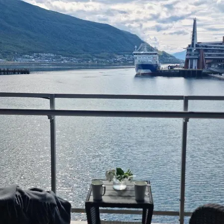 The Seaview - Harbour! * Tromsø