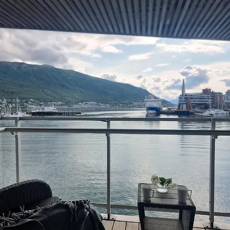 The Seaview - Harbour! *