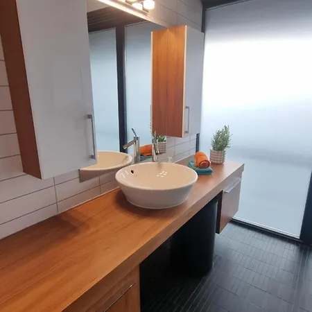 Apartment The Seaview - Harbour!