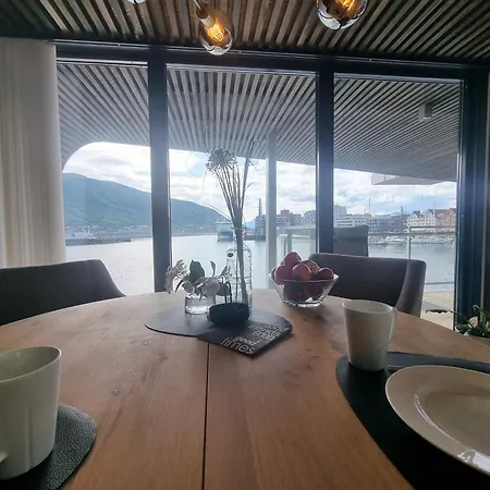 The Seaview - Harbour! شقة ترومسو